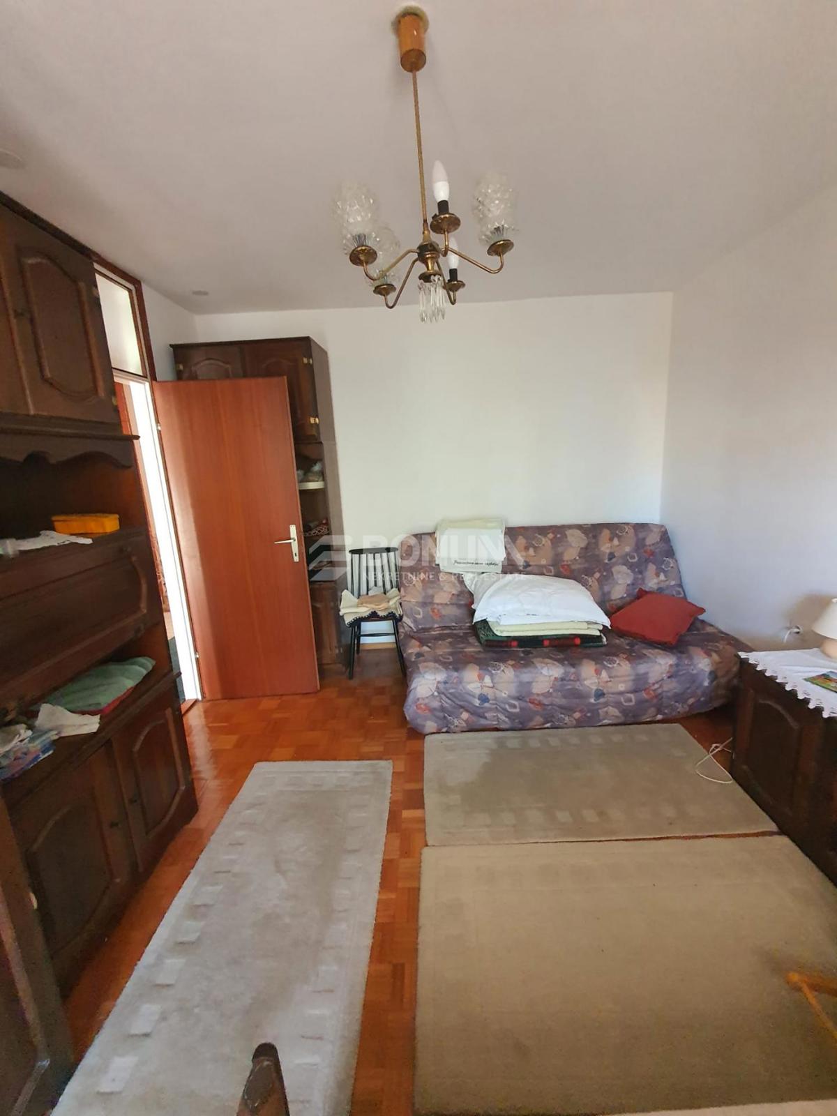 Prodaja se prostorno stanovanje na Bilom brigu, Zadar