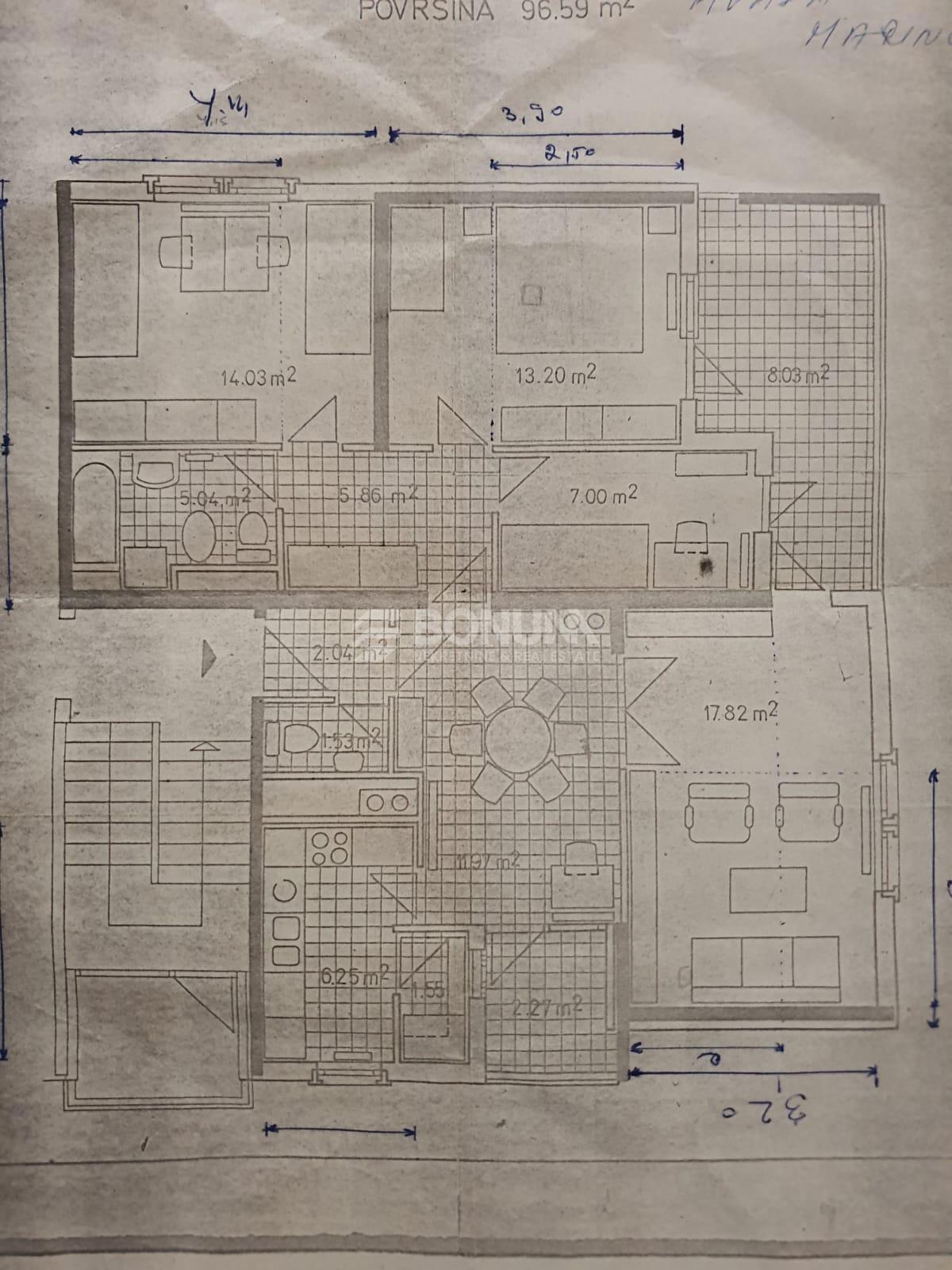 Prodaja se prostorno stanovanje na Bilom brigu, Zadar