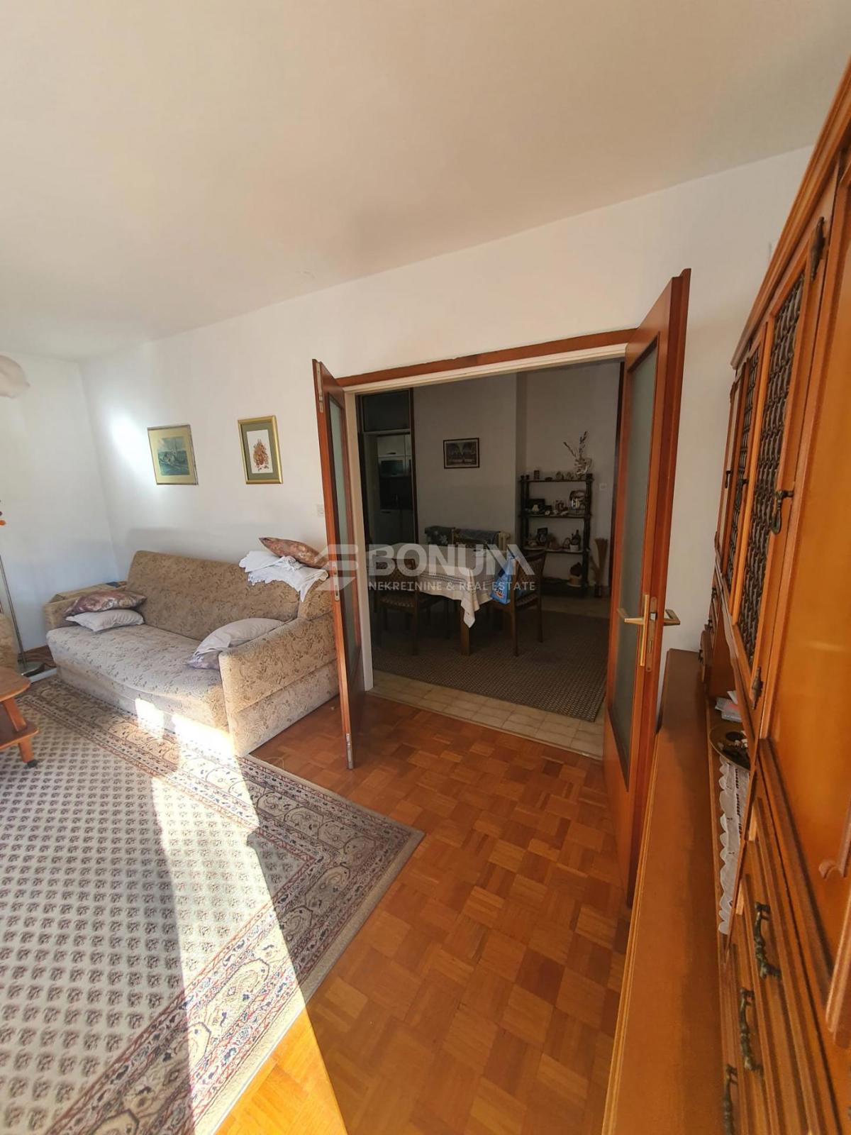 Prodaja se prostorno stanovanje na Bilom brigu, Zadar