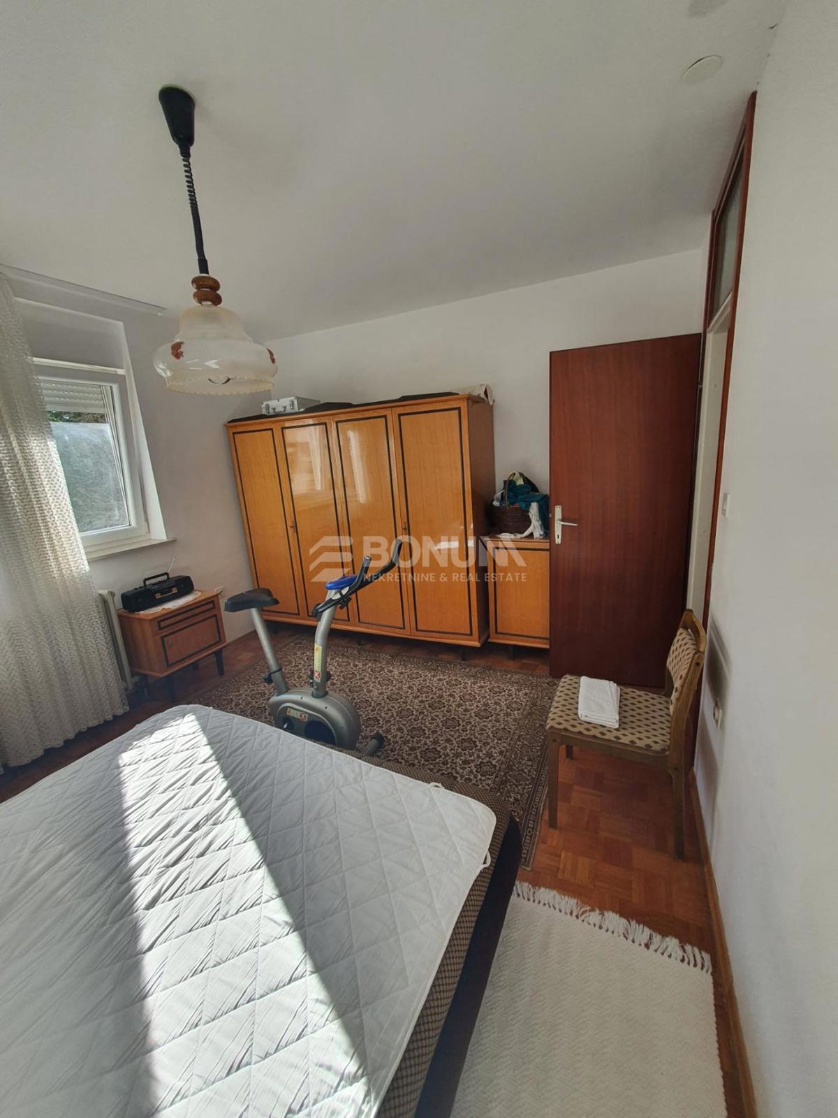 Prodaja se prostorno stanovanje na Bilom brigu, Zadar