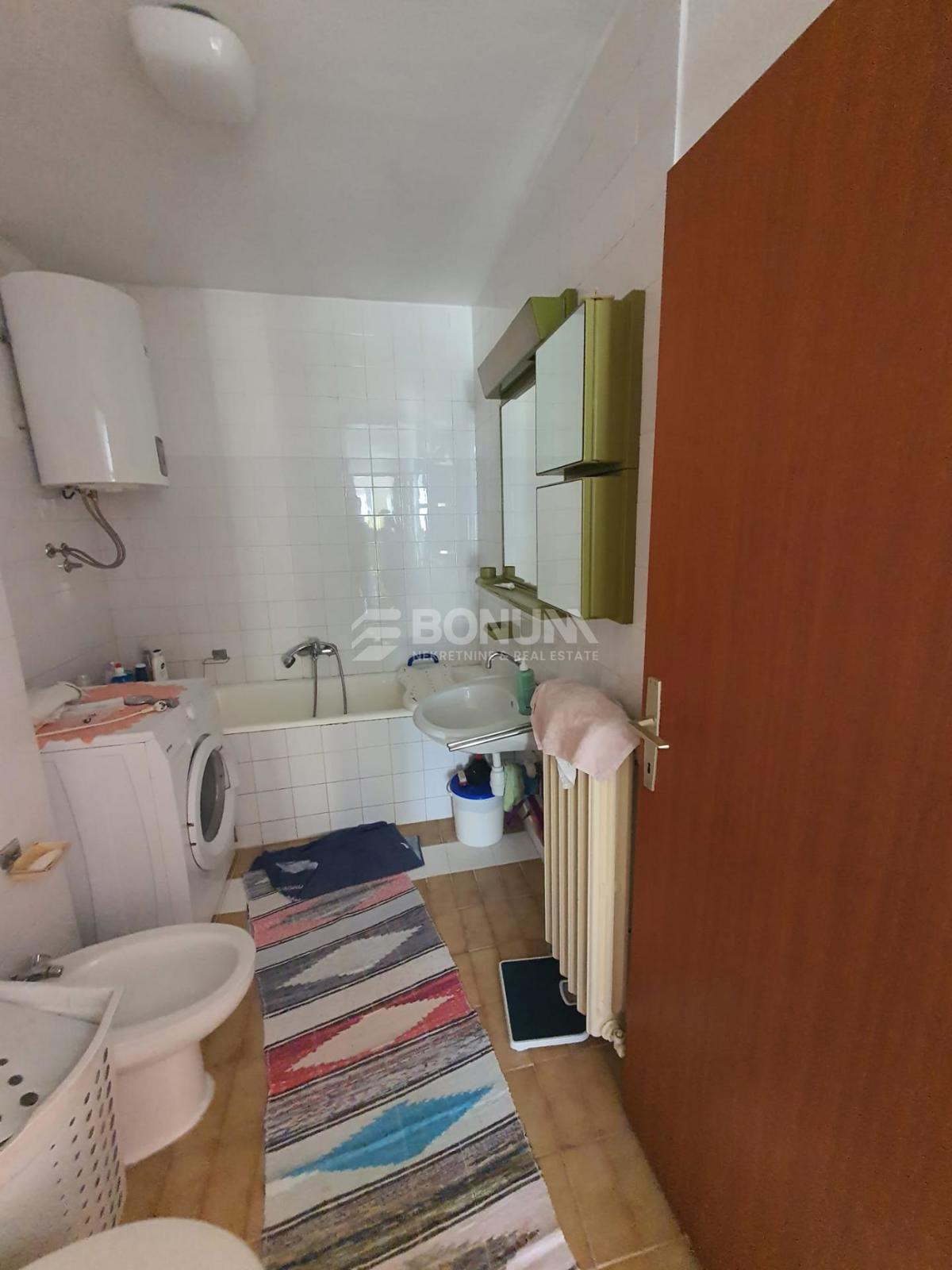 Prodaja se prostorno stanovanje na Bilom brigu, Zadar