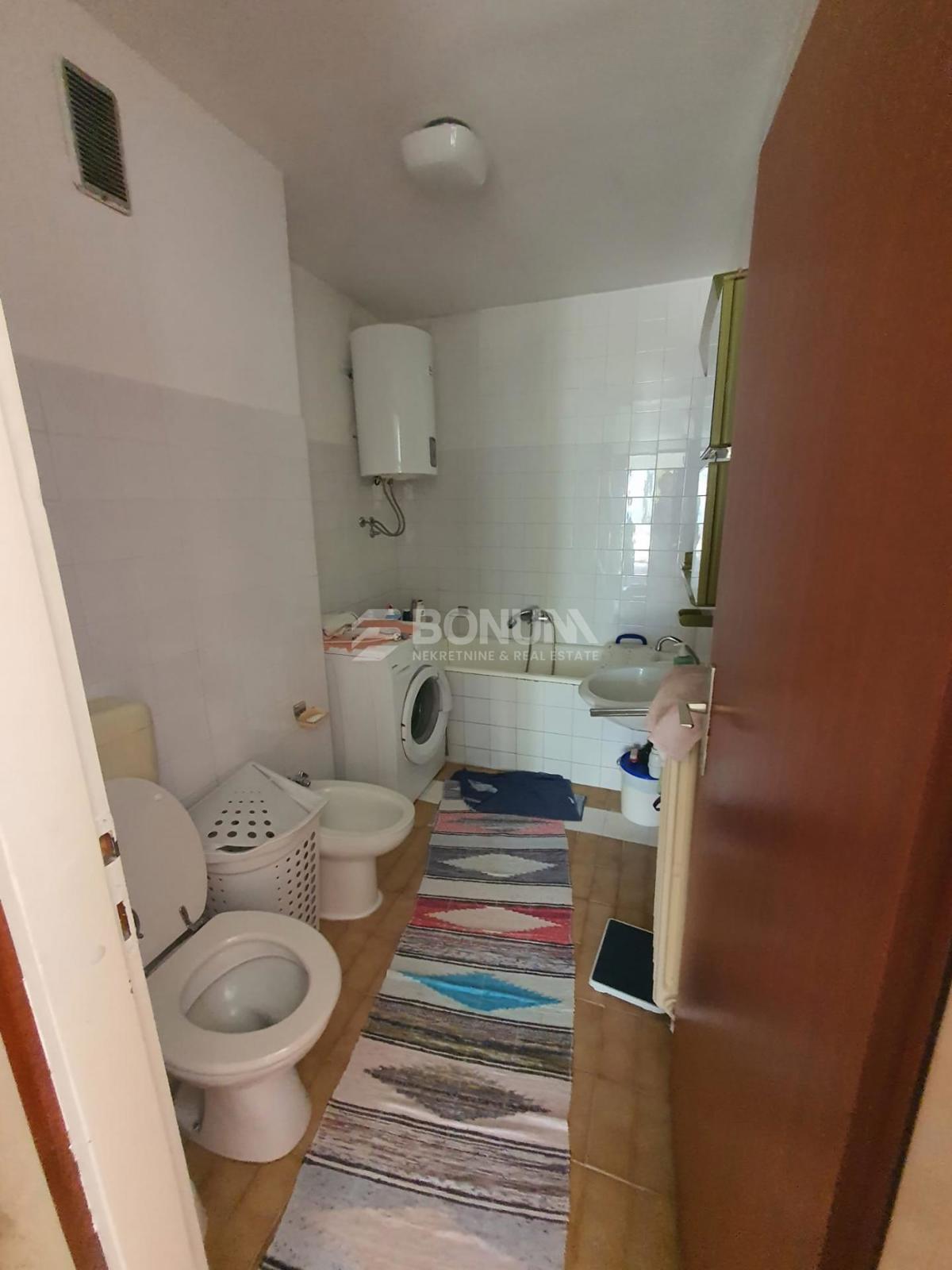 Prodaja se prostorno stanovanje na Bilom brigu, Zadar