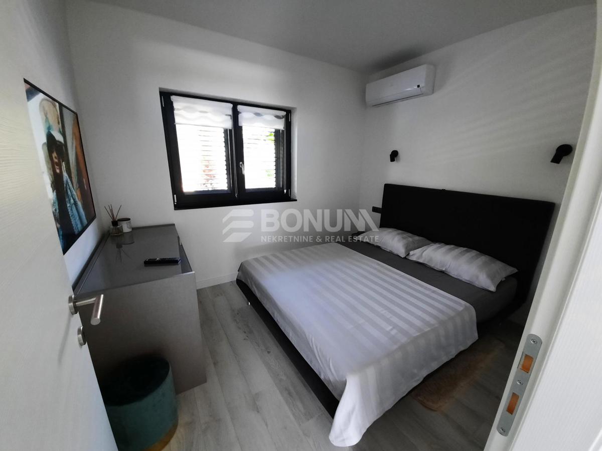 Vinjerac, 150 m do morja – moderen apartma z bazenom