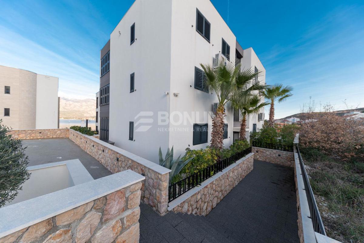 Vinjerac, 150 m do morja – moderen apartma z bazenom