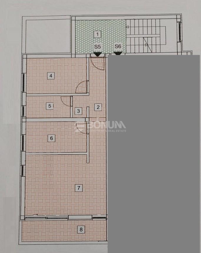 Stanovanje s pogledom na morje v Tribunju – 800 m do plaže in 800 m do centra