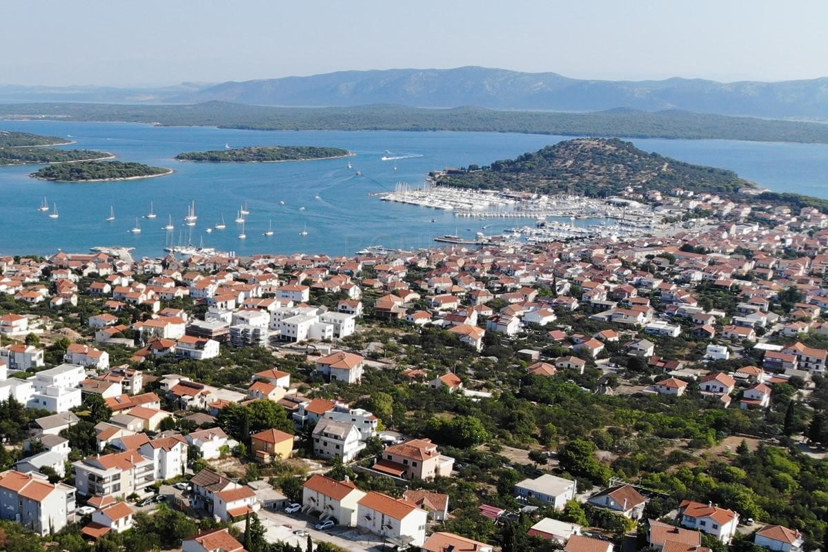  Luksuzen, sodoben penthouse na Murterju, druga vrsta do morja