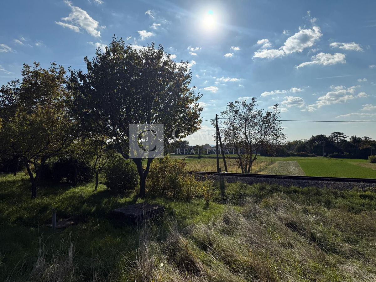 Zemljišče Roč, Buzet, 1.620m2