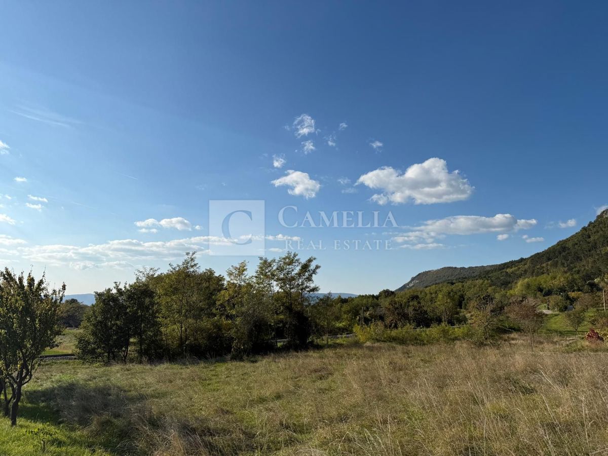 Zemljišče Roč, Buzet, 1.620m2