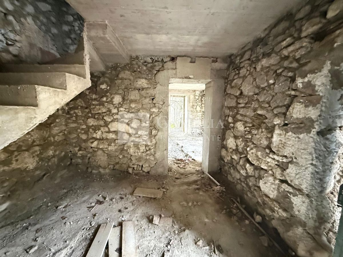 Hiša Hum, Buzet, 130m2