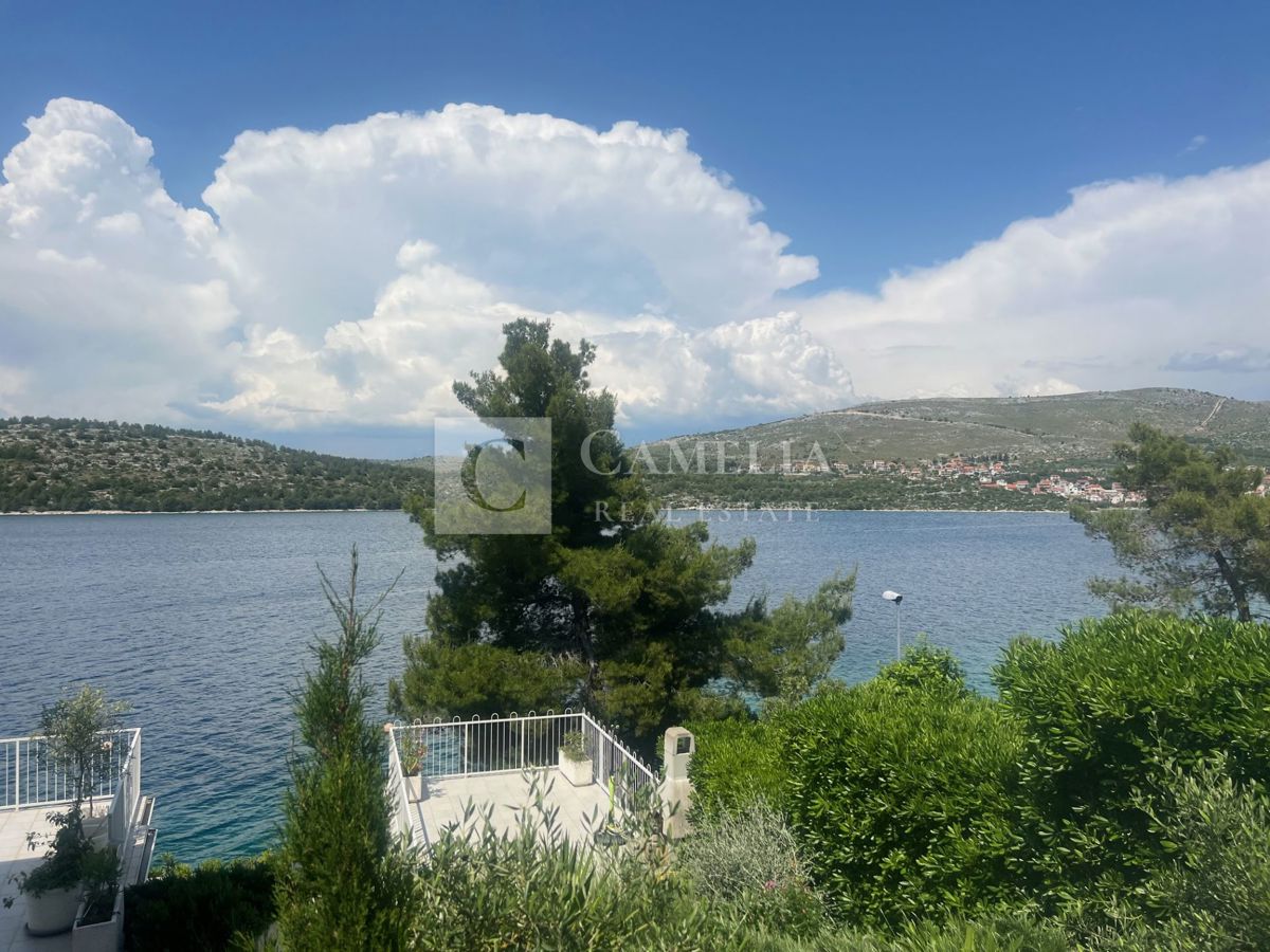 Hiša Grebaštica, Šibenik - Okolica, 225m2