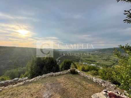 Hiša Kaštel, Buje, 142m2