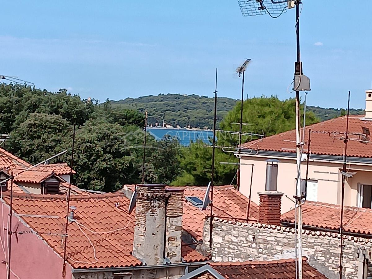 Dvosobno stanovanje, Pula, center