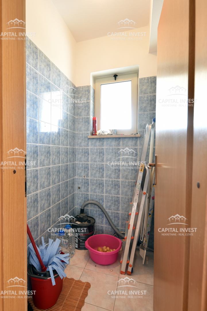 Trosobno stanovanje, garaža, Pula, Istra