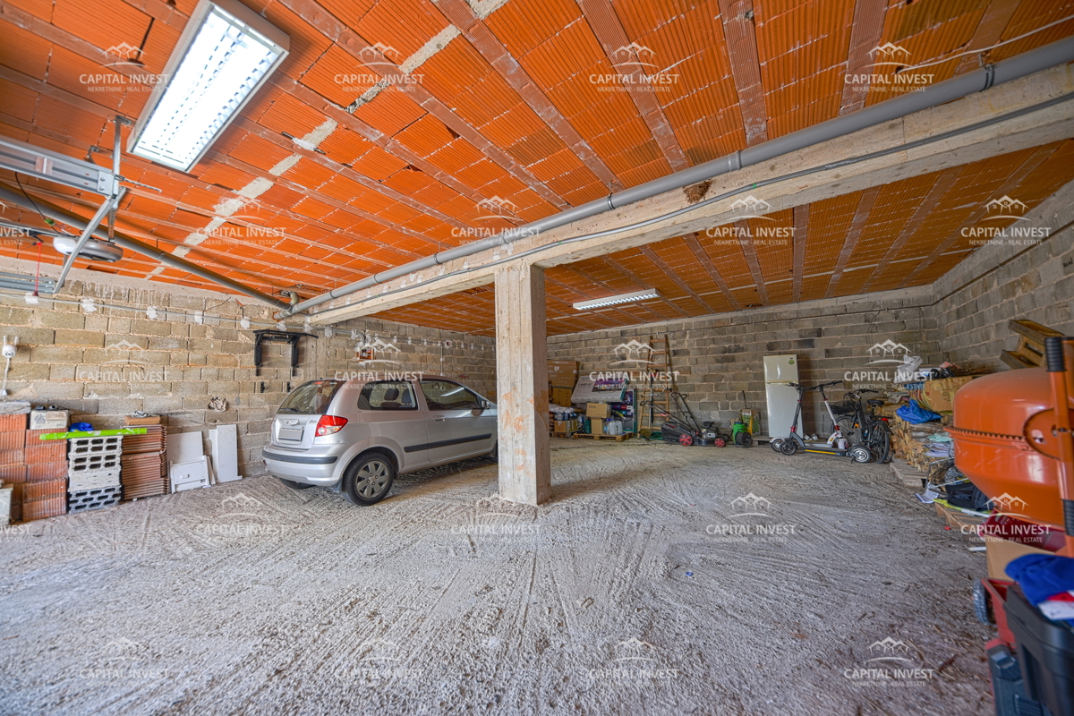 Trosobno stanovanje, garaža, Pula, Istra