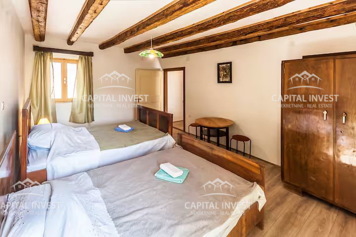 Hiša z vrtom, Marčana, Istra