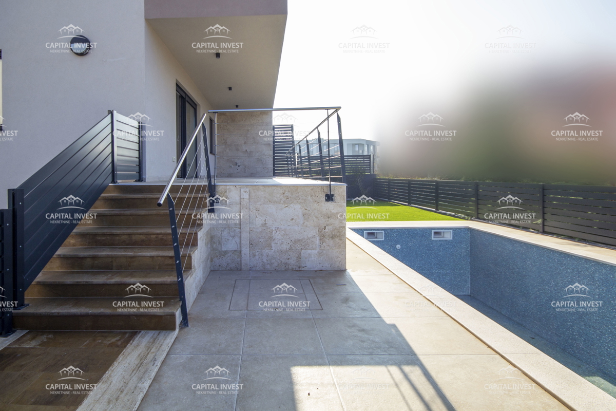 Štirisobno stanovanje s pogledom na morje, Banjole, Istra