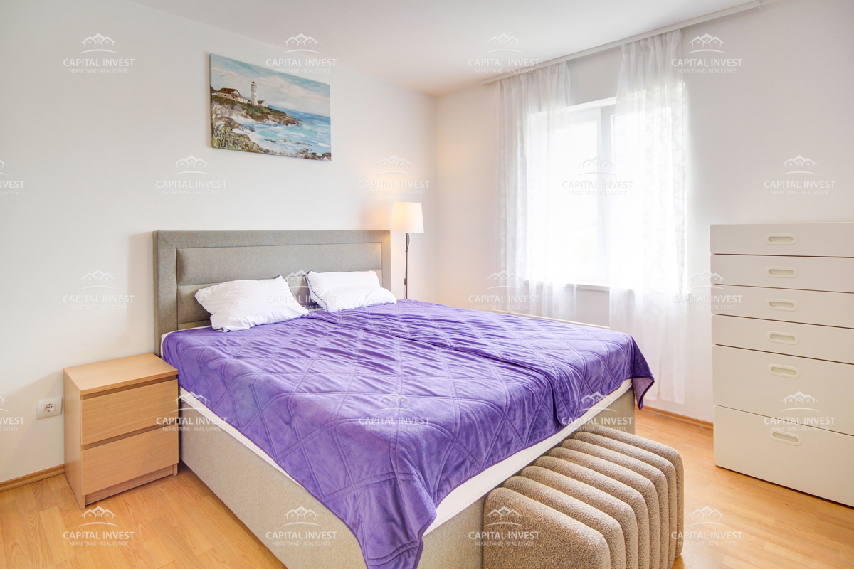 Stanovanje, trisobno, obnovljeno, parkirišče, Pula, Istra