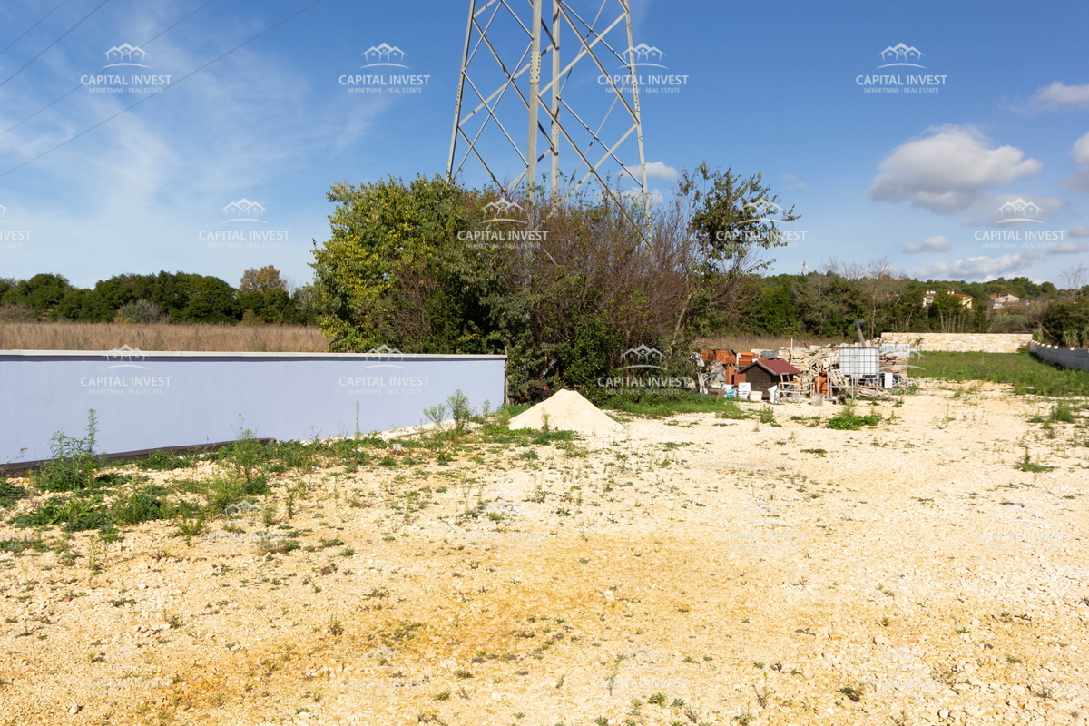 Kmetijsko zemljišče, ograjeno, Pula, Istra