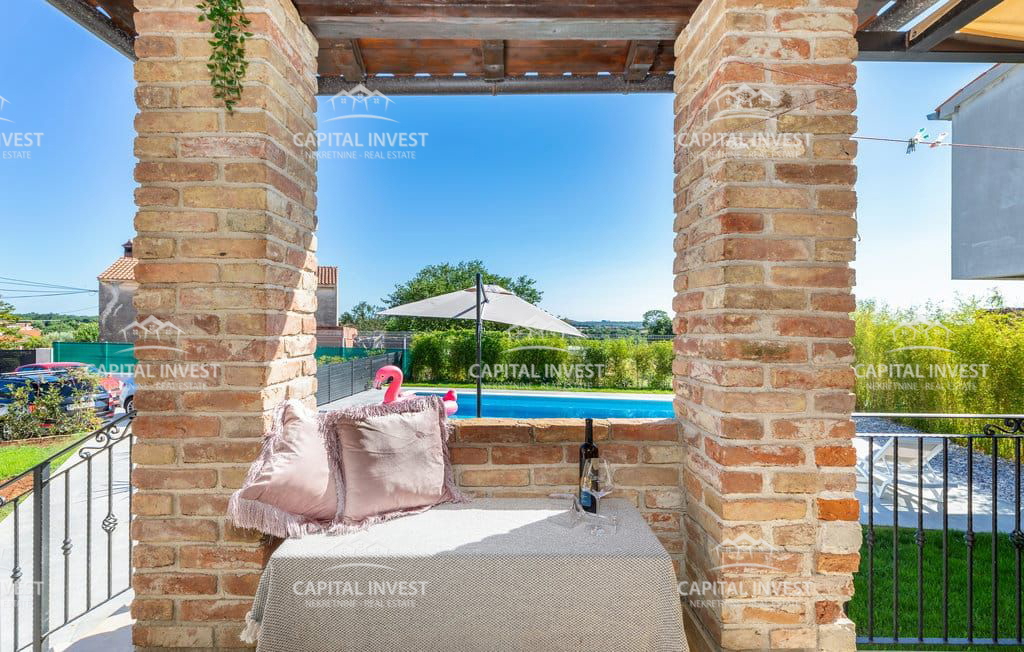 Hiša s bazenom, Ližnjan, Istra