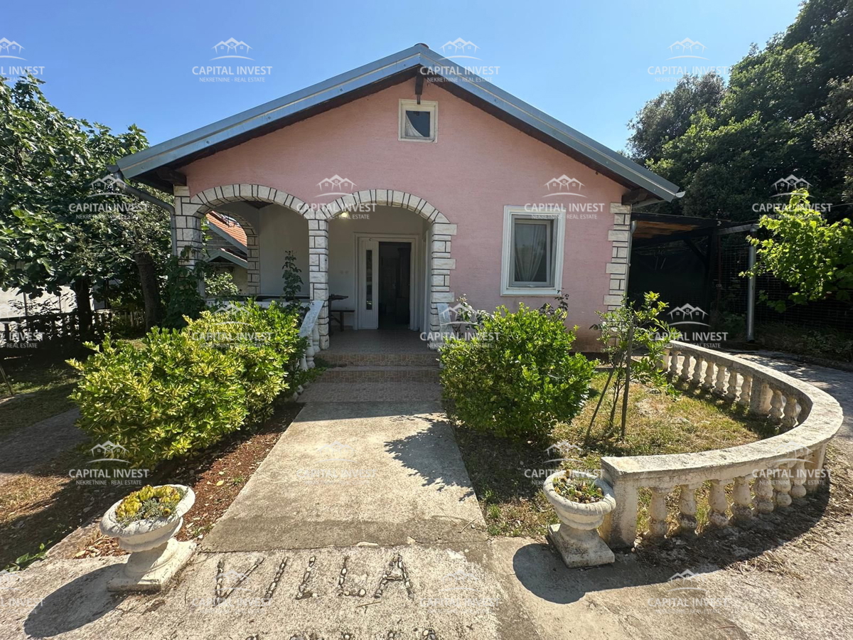 Trosobna vikendica, Marčana, Kavran  
Tri-sobna vikend hiša, Marčana, Kavran