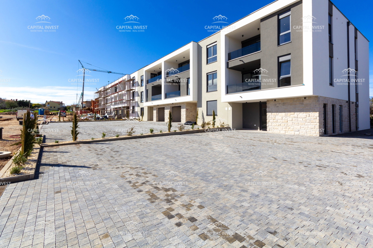 Trosobno stanovanje, dva balkona, novogradnja, Pula, Istra