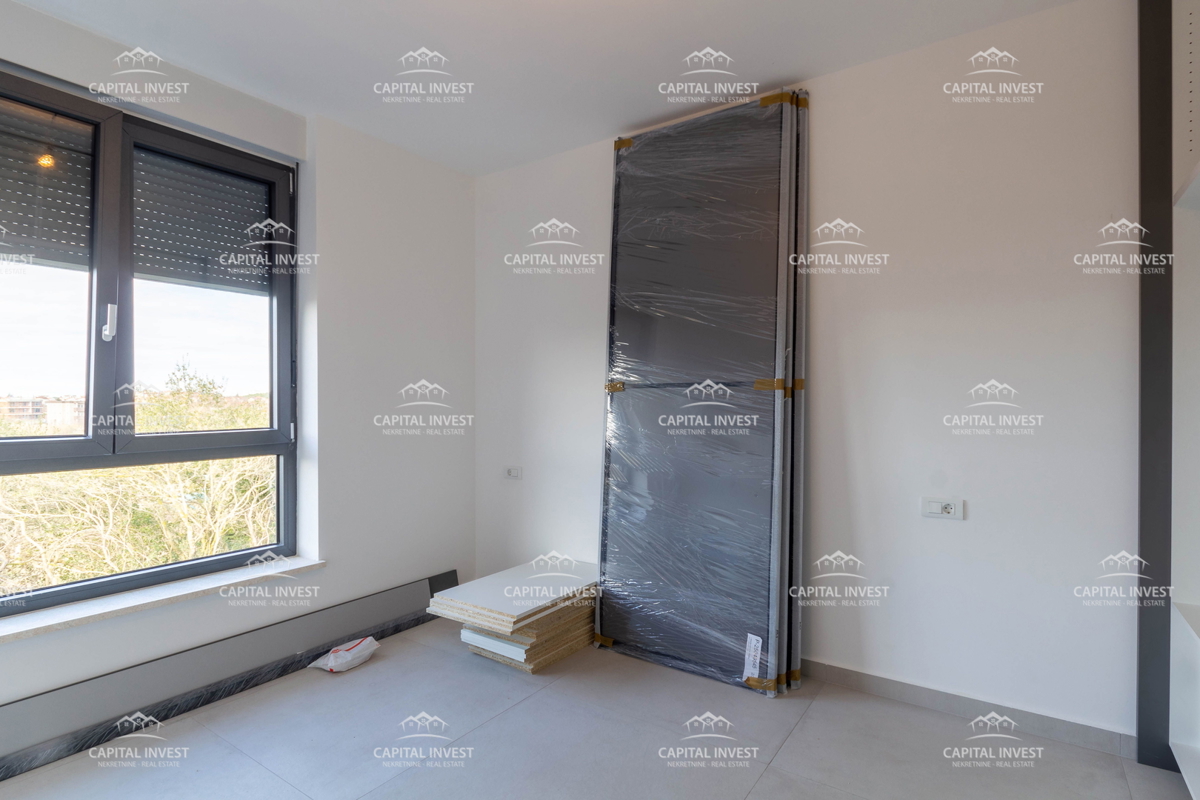 Trosobno stanovanje, dva balkona, novogradnja, Pula, Istra