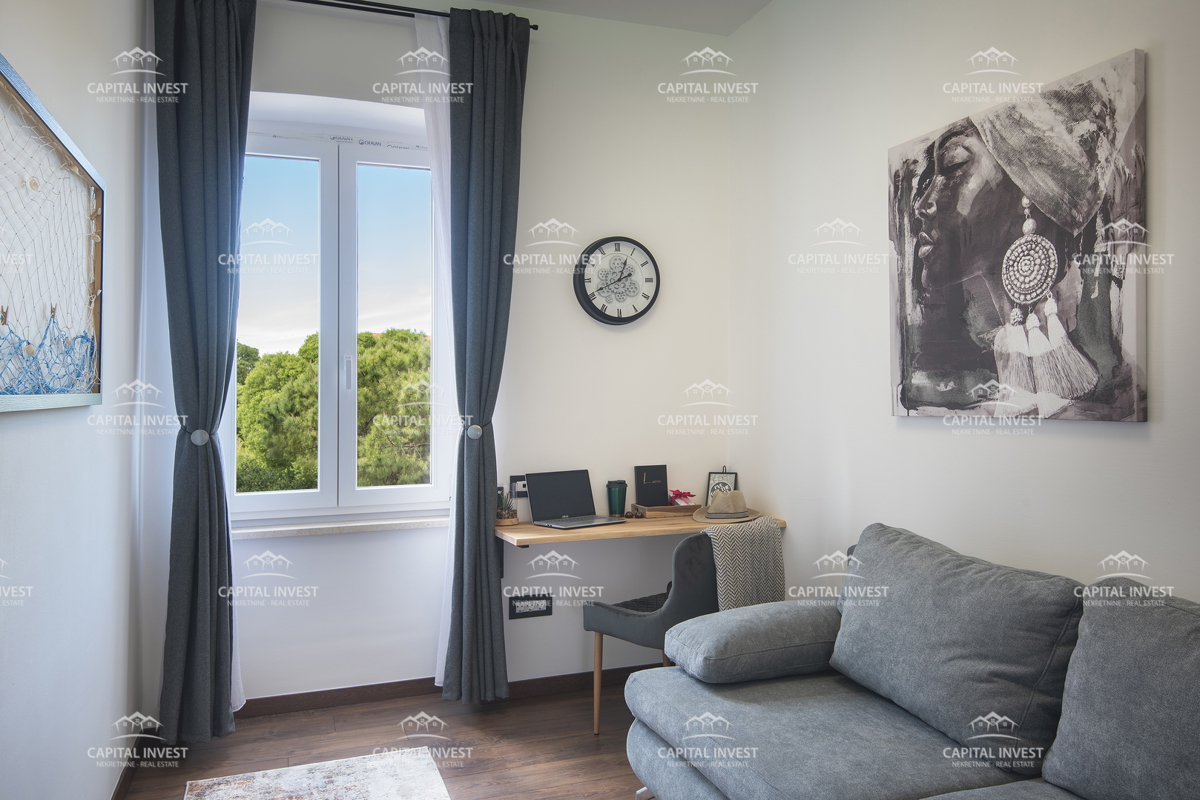 Stanovanje, trisobno, Center, Pula, Istra