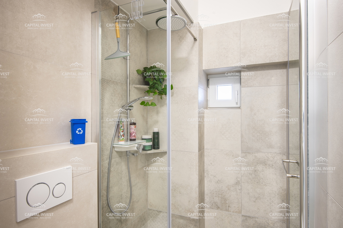 Stanovanje, trisobno, Center, Pula, Istra