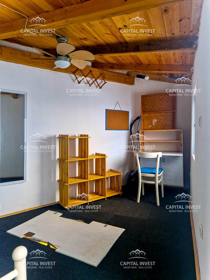 Štirisobno stanovanje, ločen apartma, Pula, Center