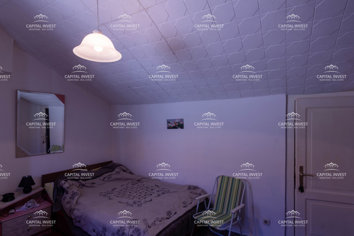 Štirisobno stanovanje, ločen apartma, Pula, Center