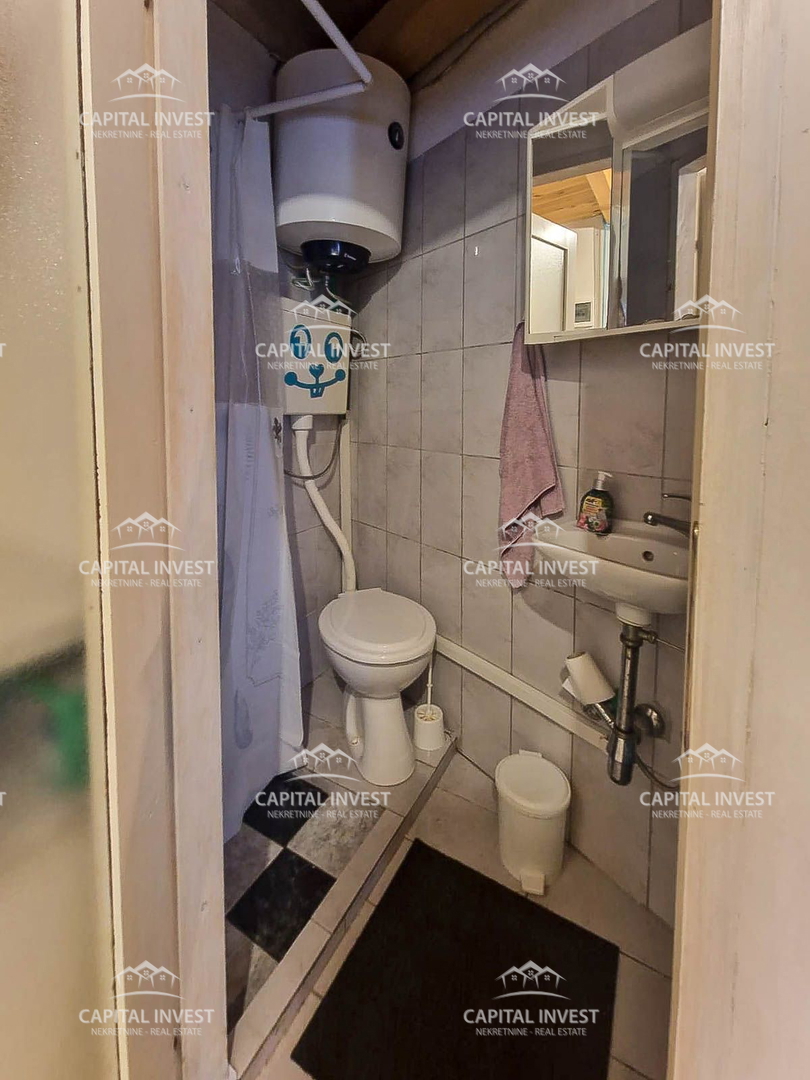 Štirisobno stanovanje, ločen apartma, Pula, Center