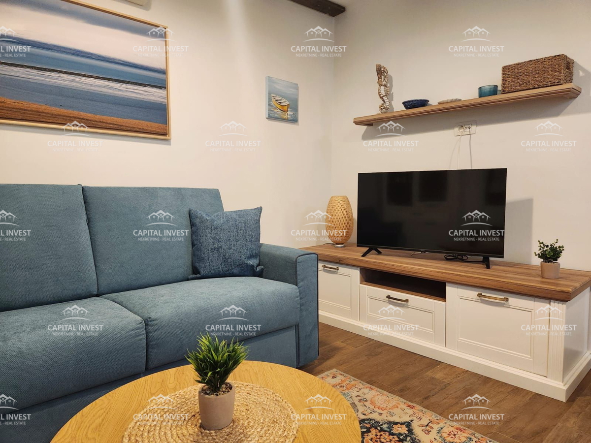 Dve hiši, gradbeno zemljišče, Barban, Istra