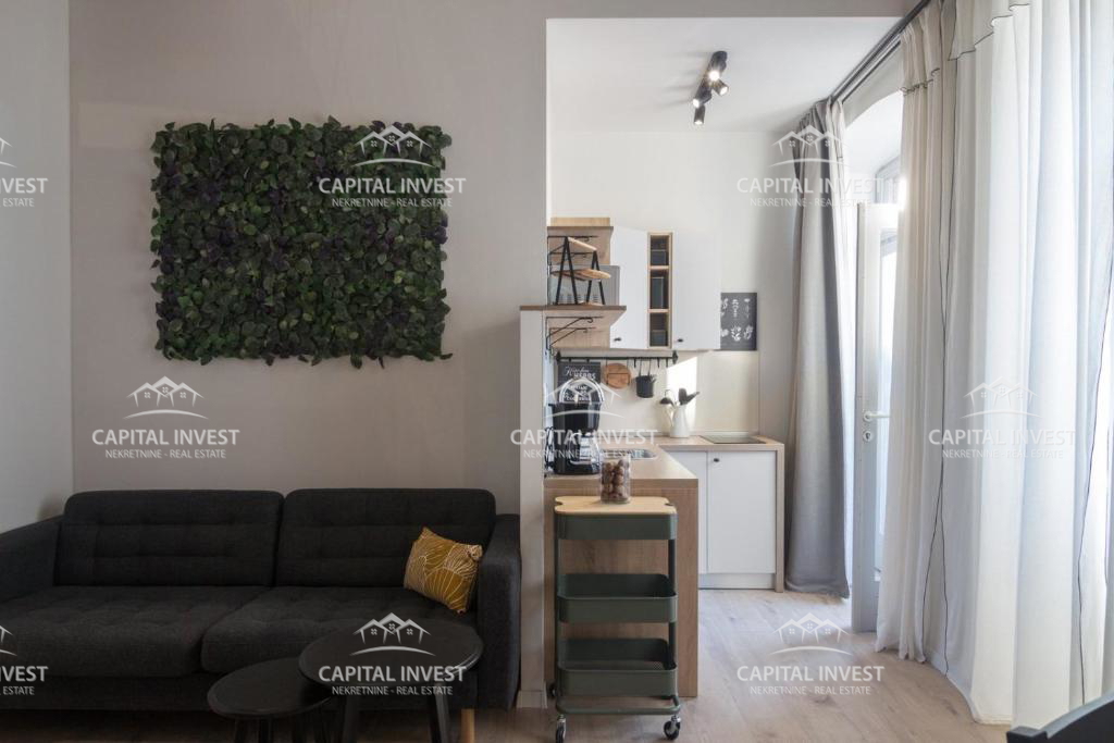 Hiša s šestimi apartmaji, bazen, center, Pula