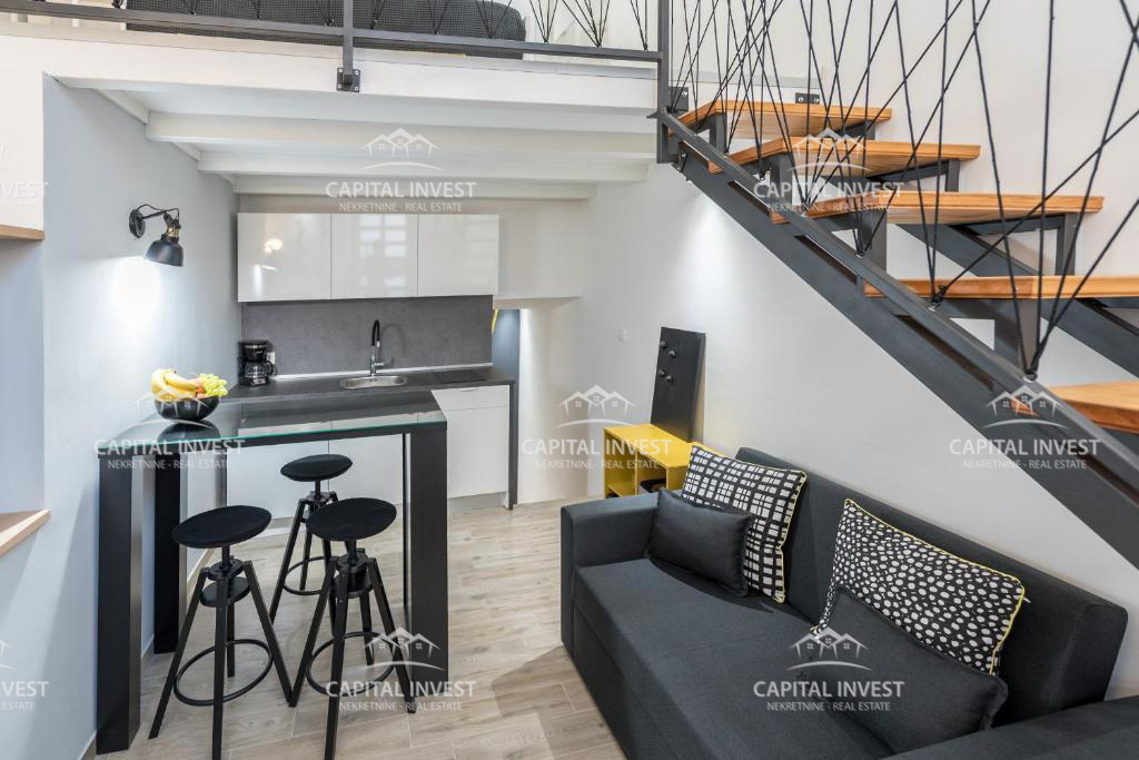 Hiša s šestimi apartmaji, bazen, center, Pula