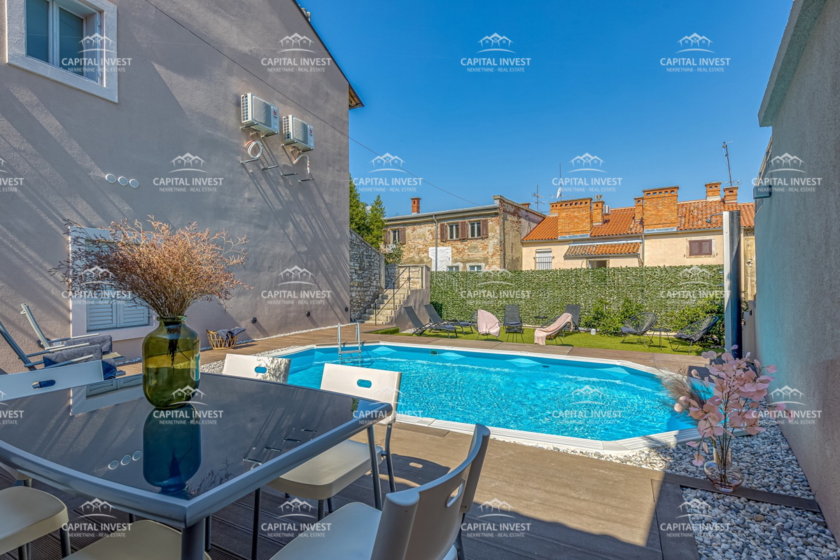 Hiša s šestimi apartmaji, bazen, center, Pula