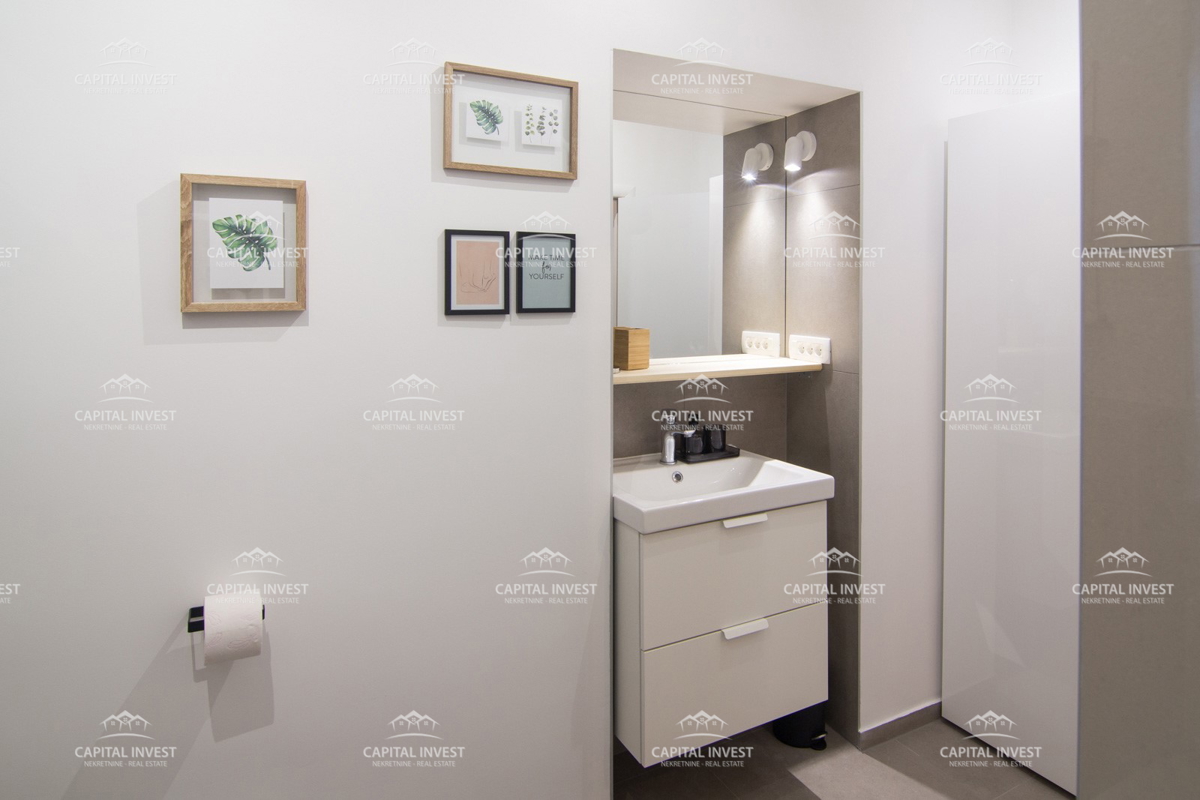 Hiša s šestimi apartmaji, bazen, center, Pula