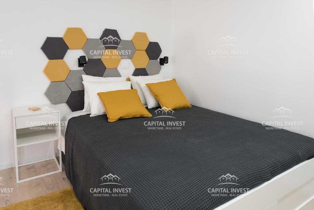 Hiša s šestimi apartmaji, bazen, center, Pula