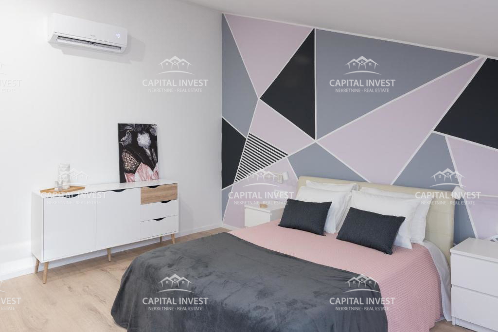 Hiša s šestimi apartmaji, bazen, center, Pula