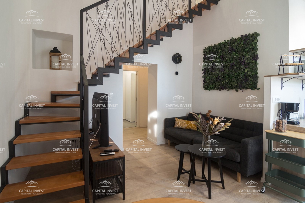 Hiša s šestimi apartmaji, bazen, center, Pula