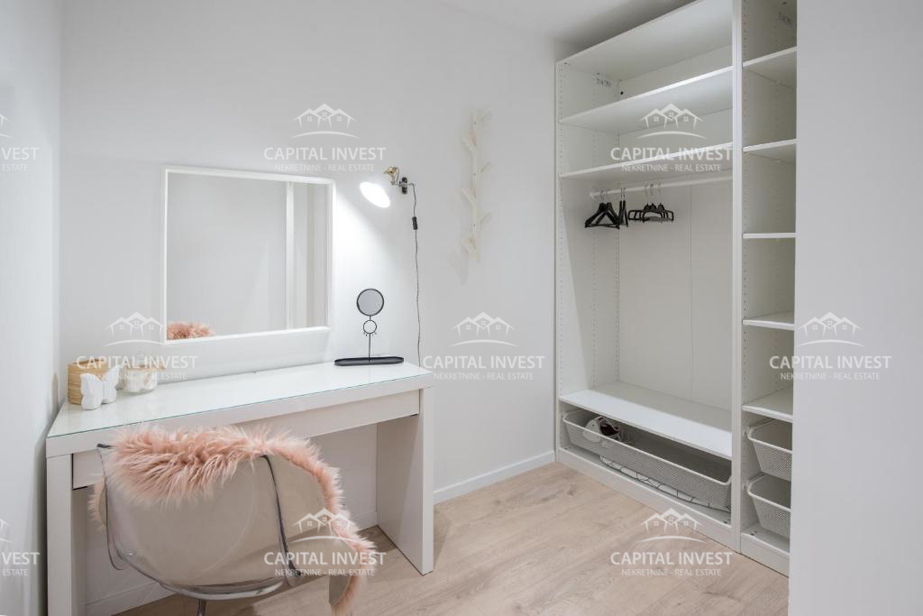 Hiša s šestimi apartmaji, bazen, center, Pula