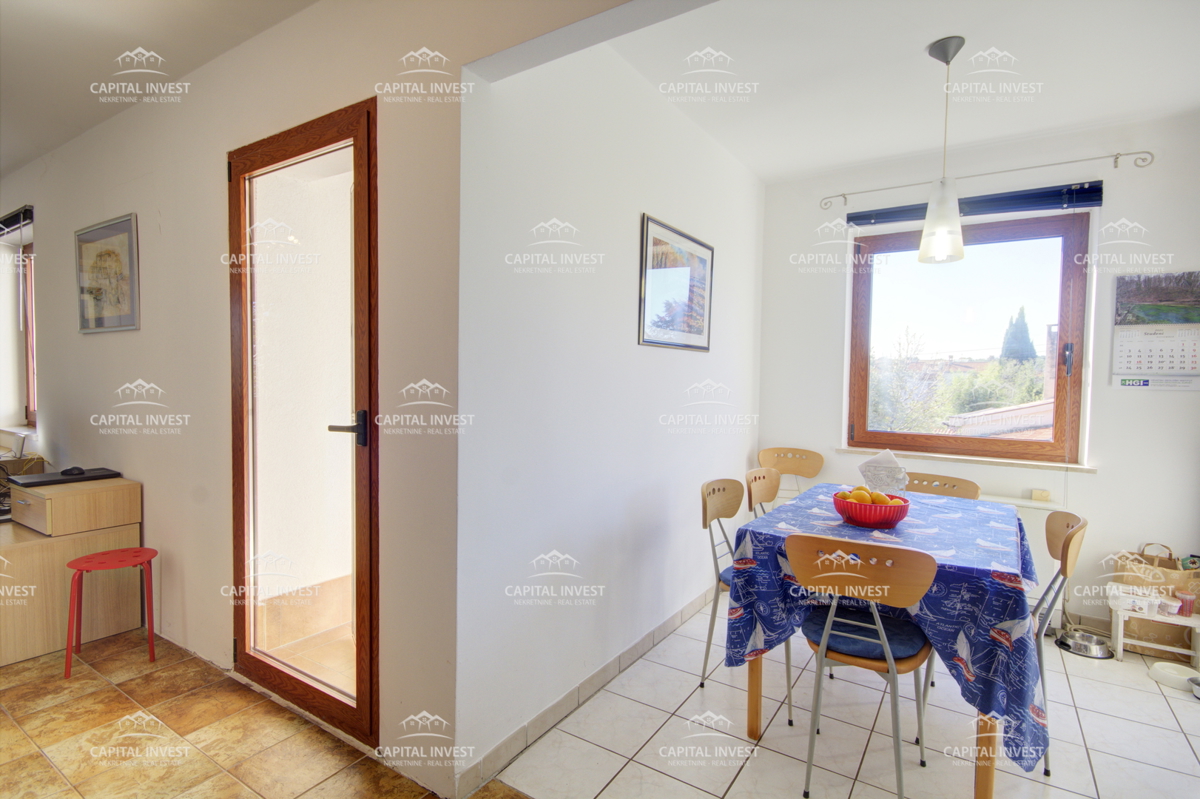 Hiša z veliko zemljiščem blizu morja, Medulin, Istra