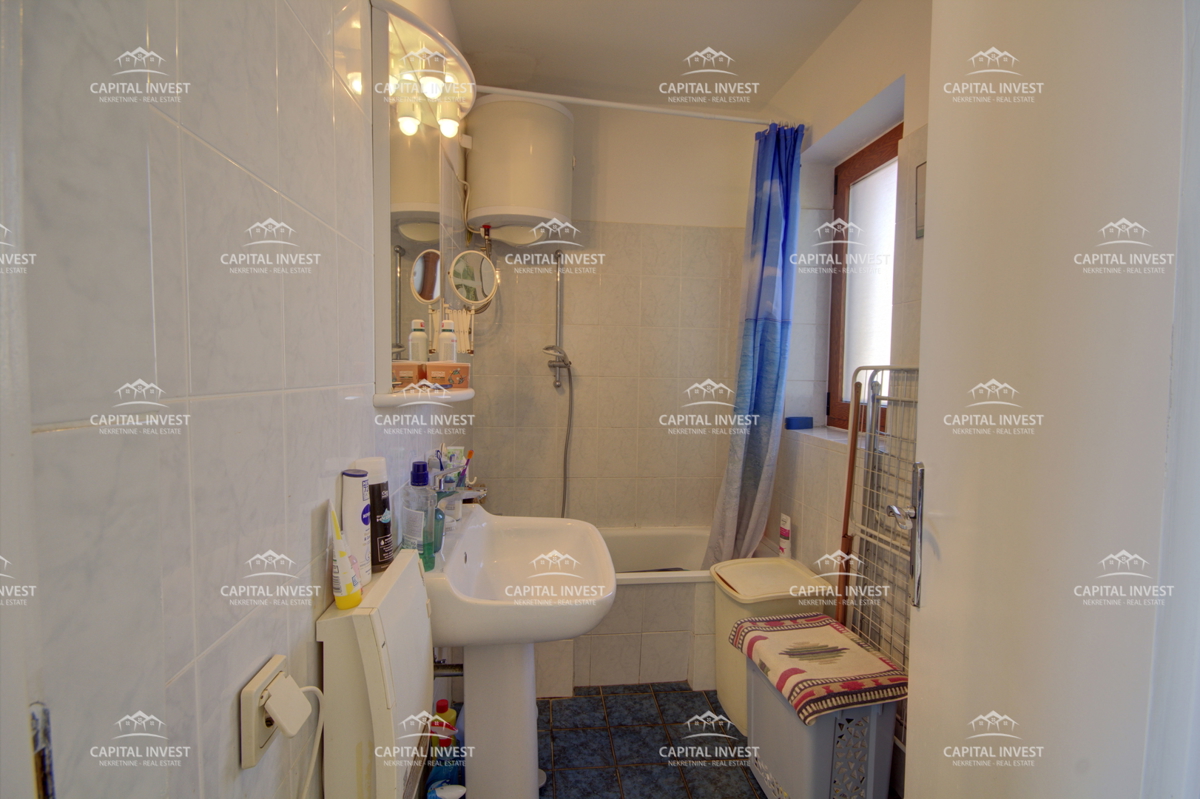 Hiša z veliko zemljiščem blizu morja, Medulin, Istra