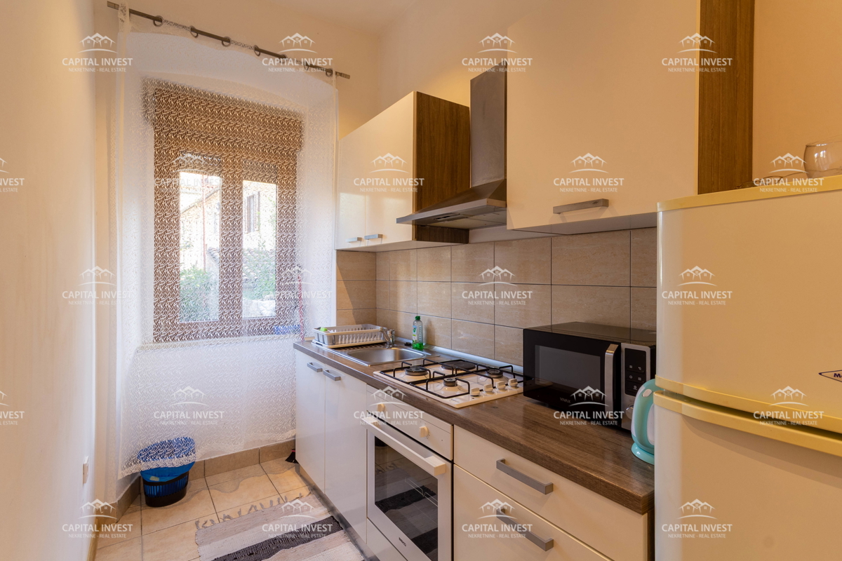 Čarobno dvoprostorsko stanovanje, Pula, Istra