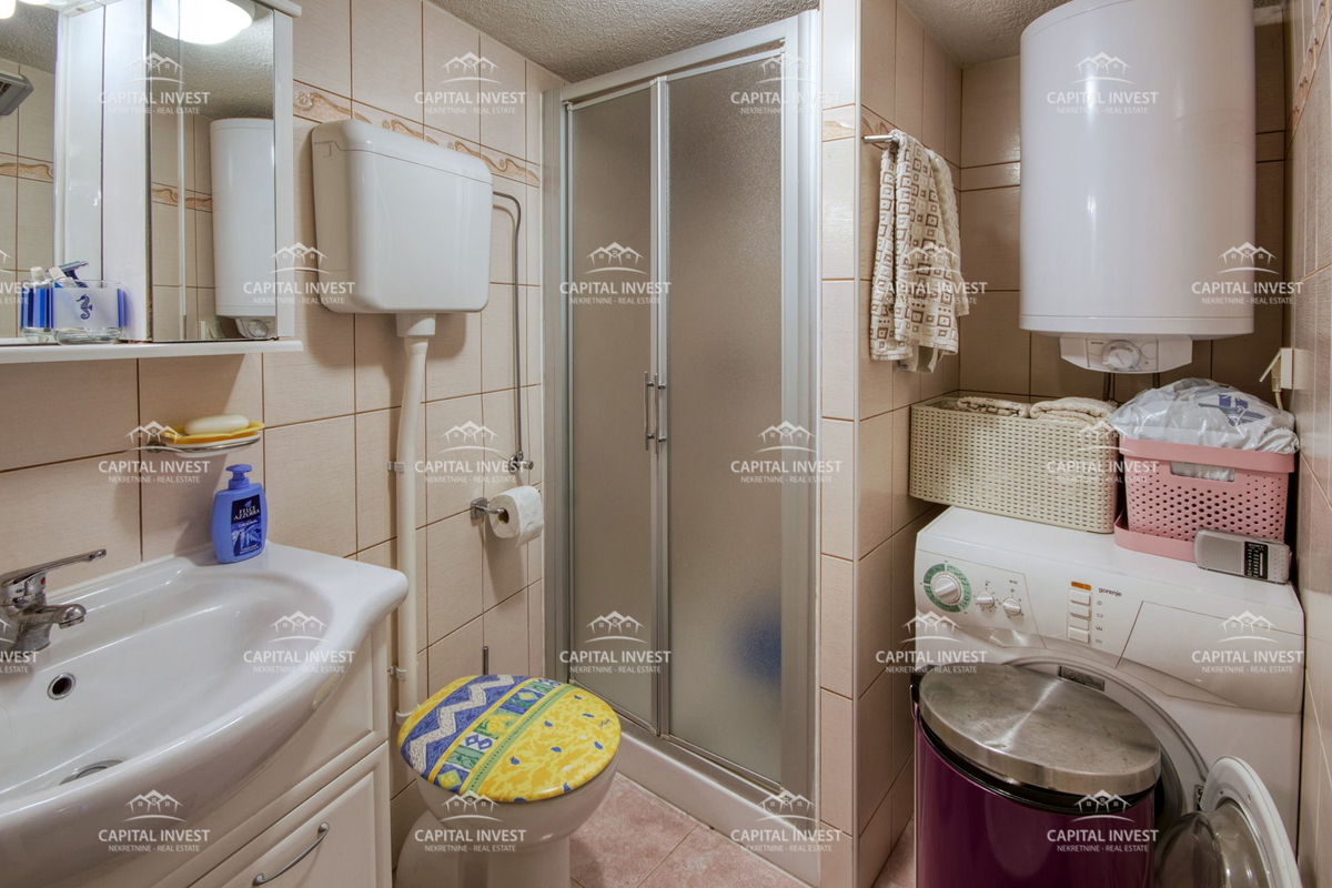 Kamena hiša v Krnici, naselje Pavićini