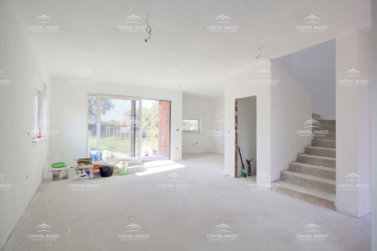 Dvoetažno stanovanje, Istra, Ližnjan