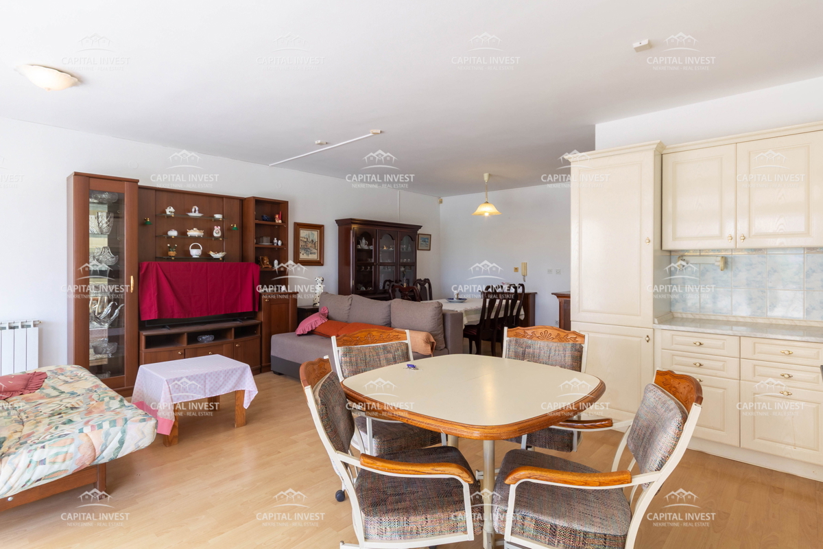 Dvoposteljno stanovanje, terasa, Pula, Veruda