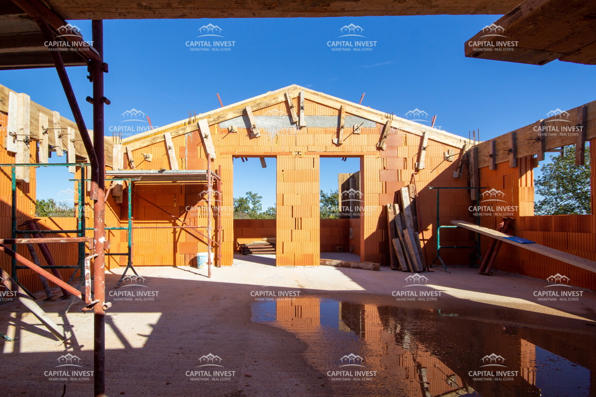 Hiša v gradnji, pogled na morje, Marčana, Istra