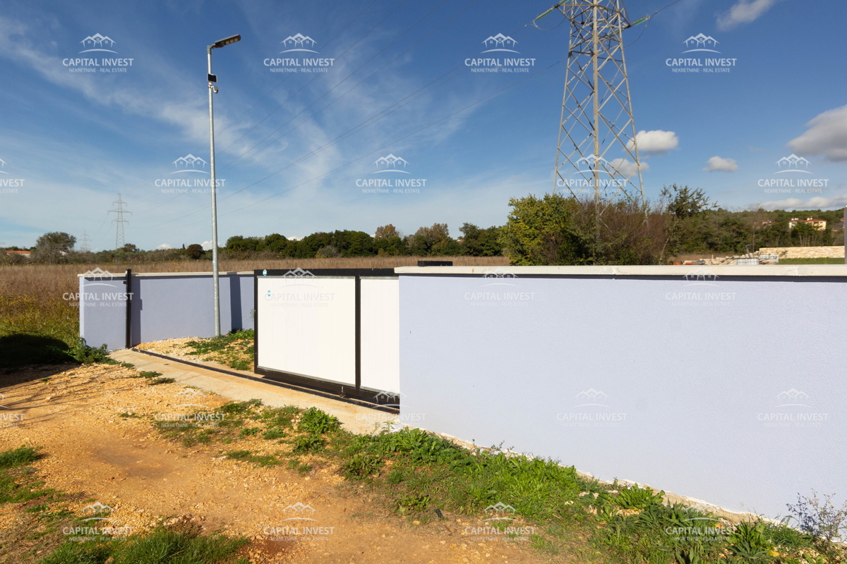 Kmetijsko zemljišče, ograjeno, Pula, Istra