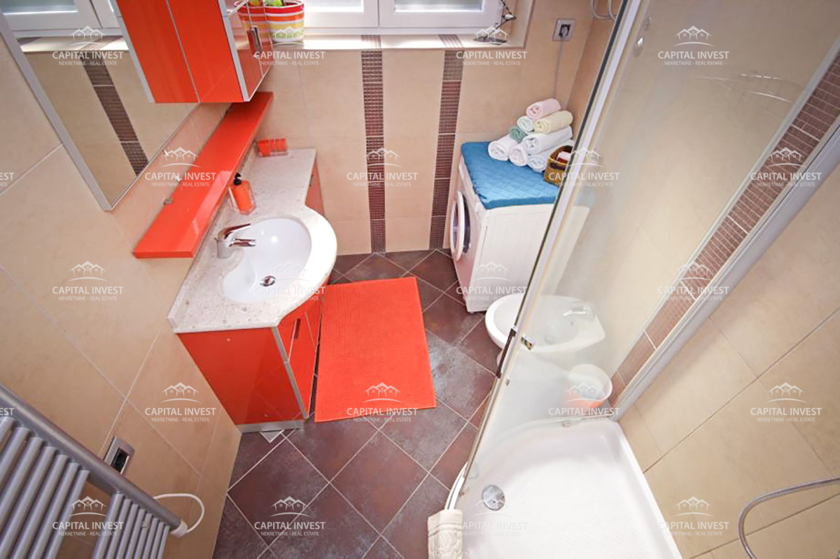 Dvosobno stanovanje, center, Pula, Istra