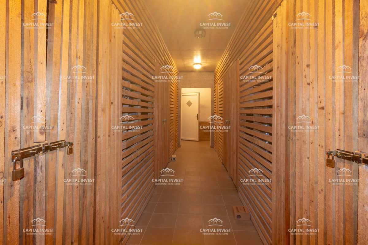 Dvosobno stanovanje, prvo nadstropje, Pula, Istra